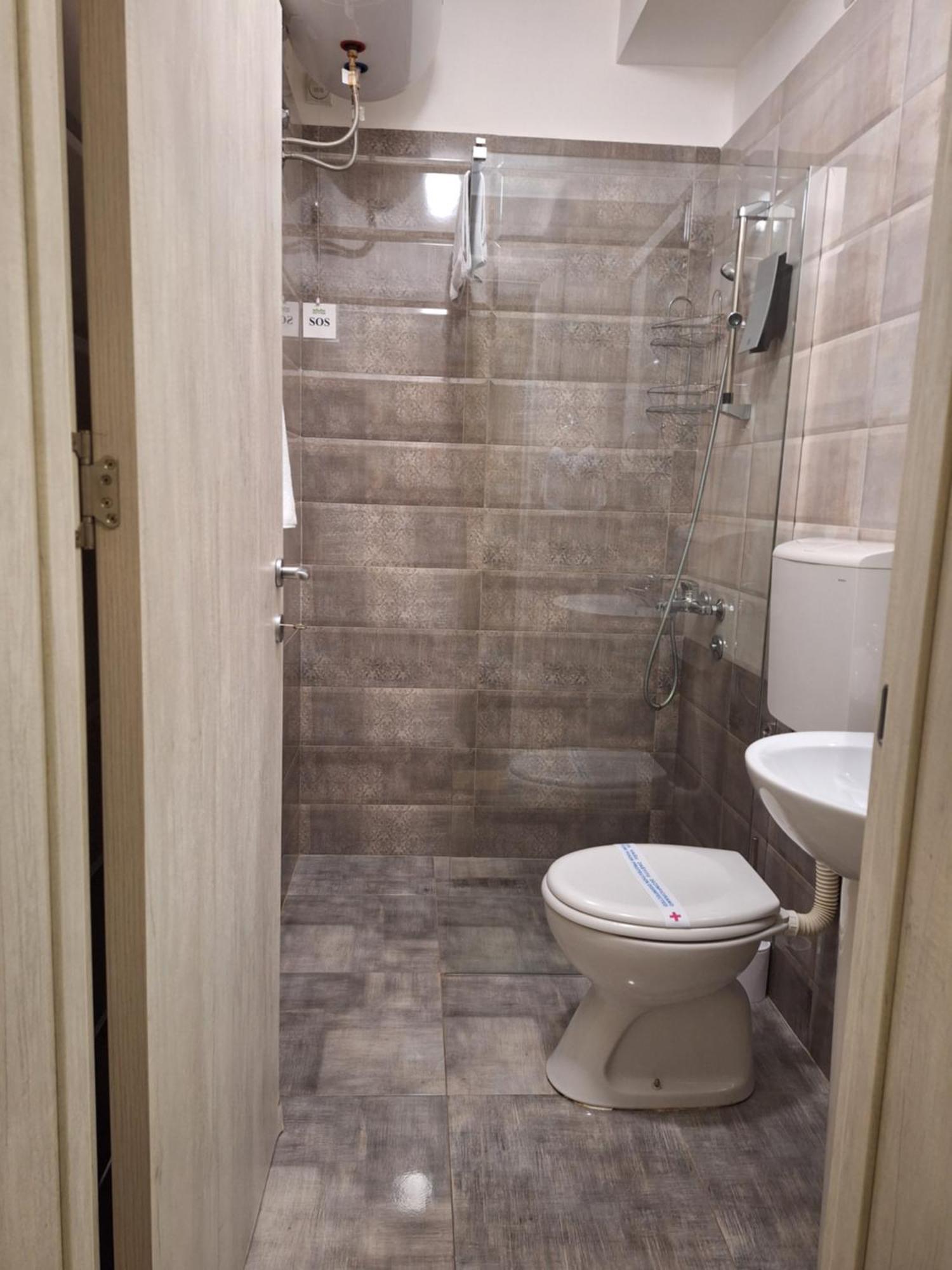 Garni Hotel Ema Kragujevac Bagian luar foto