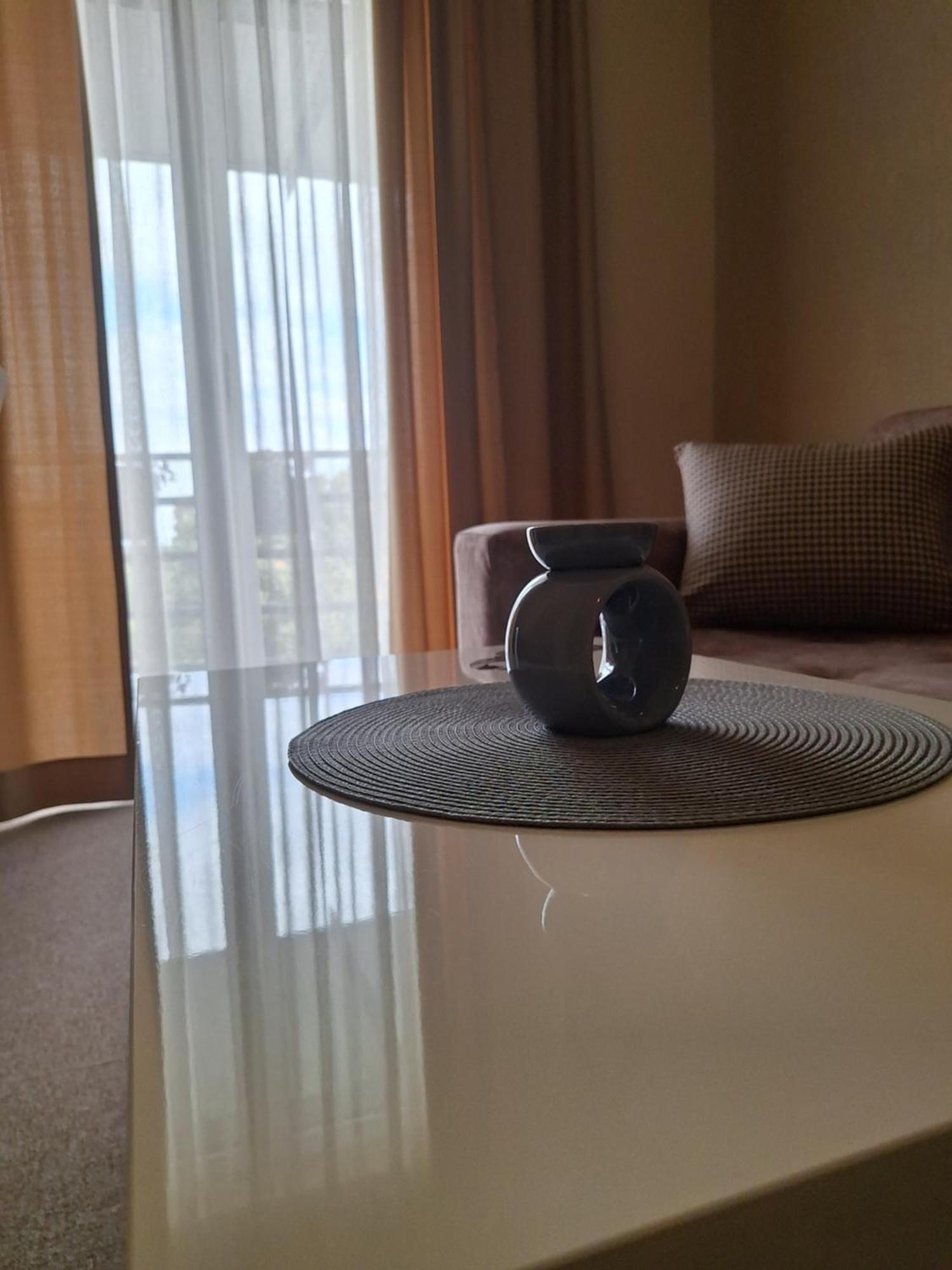 Garni Hotel Ema Kragujevac Bagian luar foto