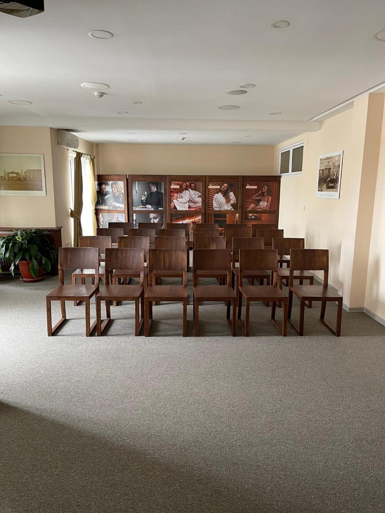 Garni Hotel Ema Kragujevac Bagian luar foto
