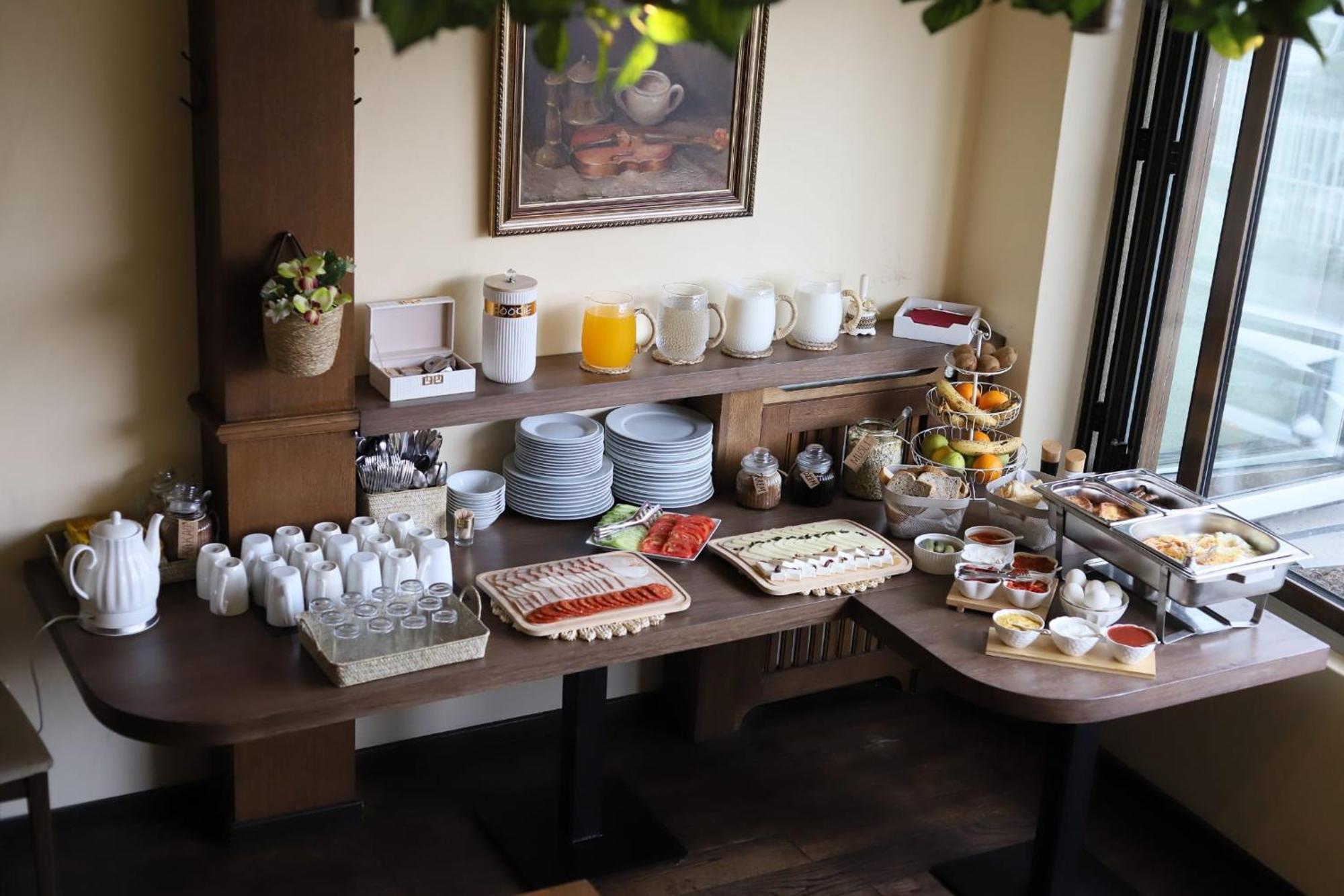 Garni Hotel Ema Kragujevac Bagian luar foto