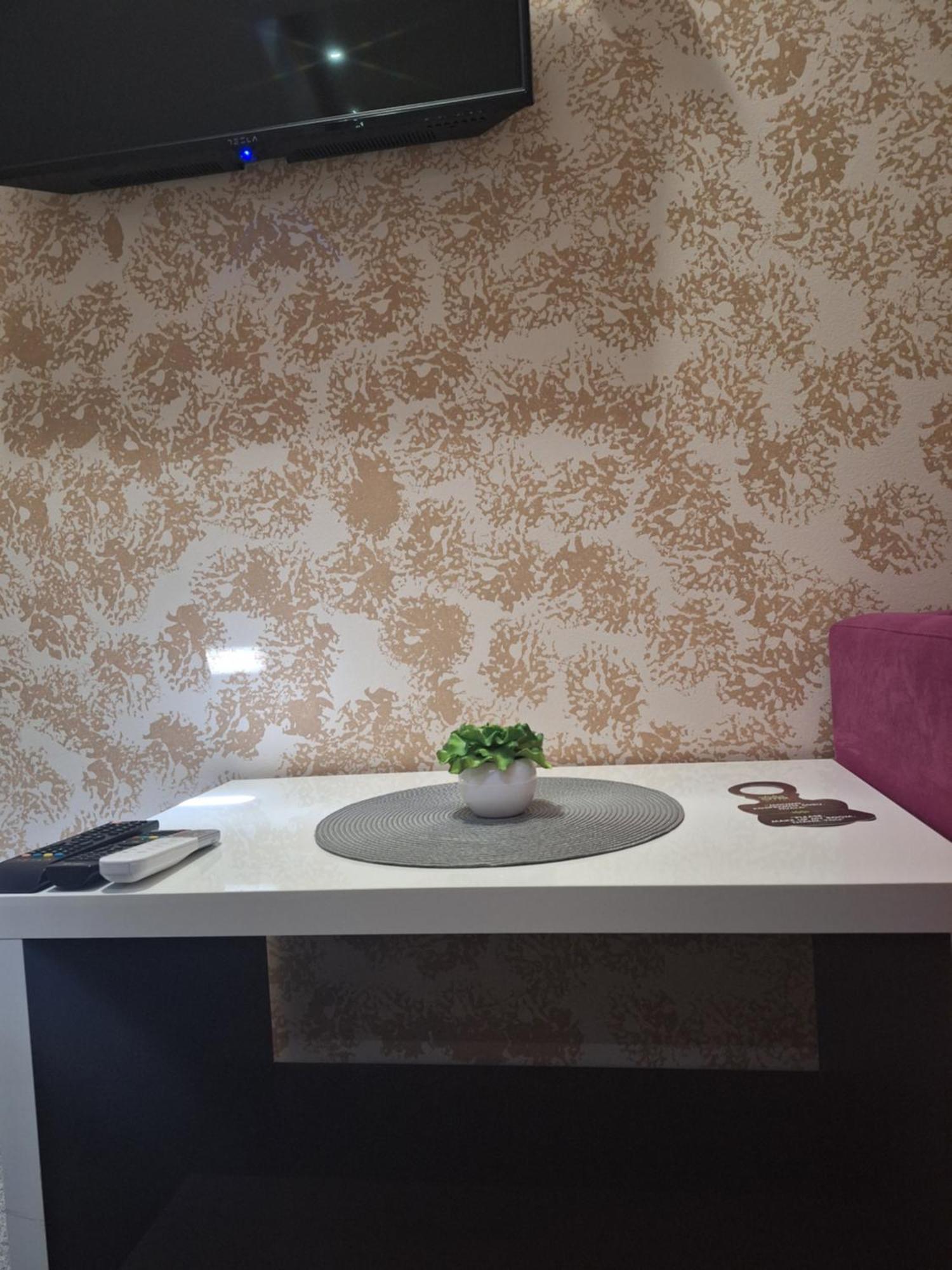 Garni Hotel Ema Kragujevac Bagian luar foto