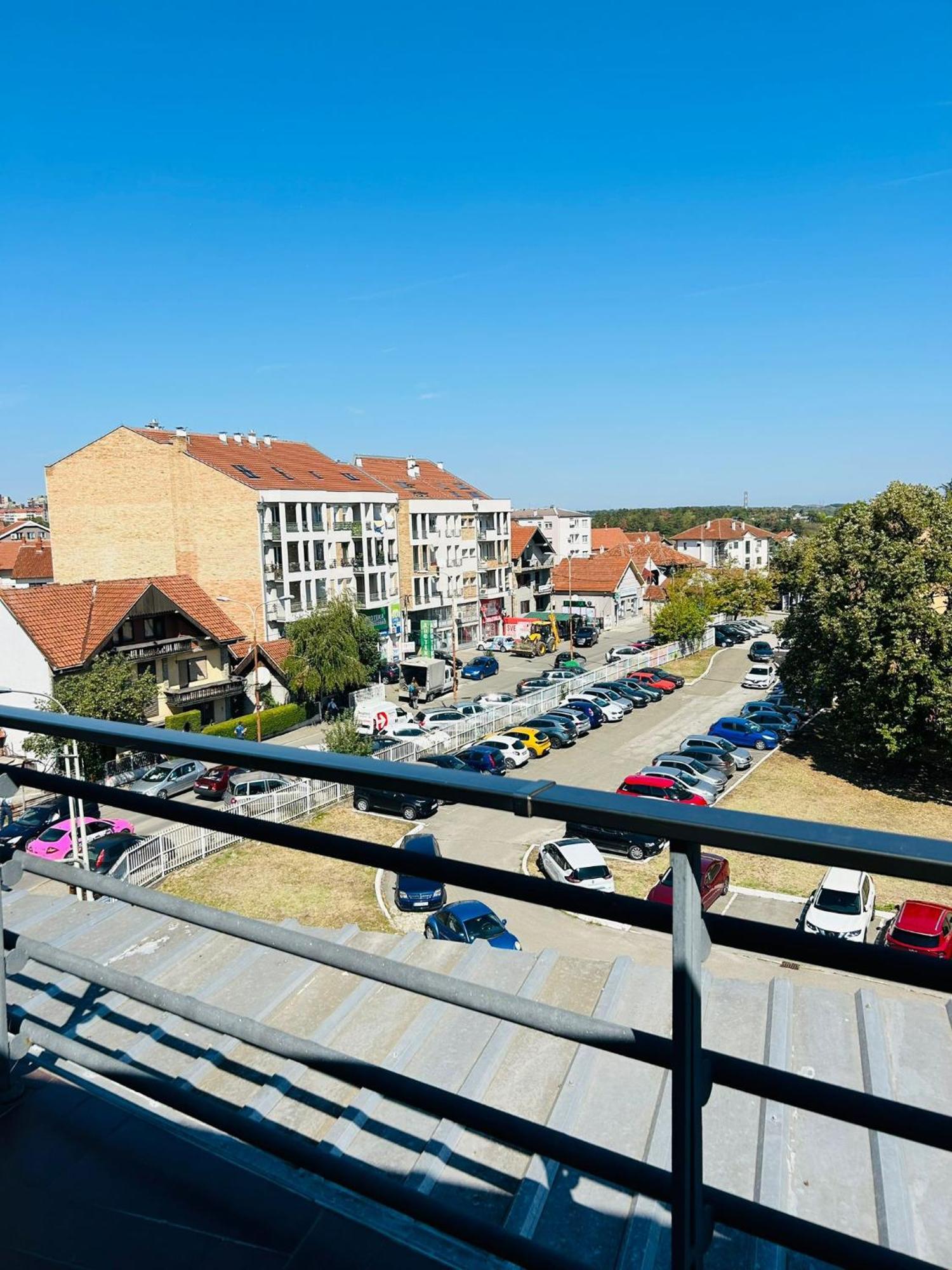 Garni Hotel Ema Kragujevac Bagian luar foto
