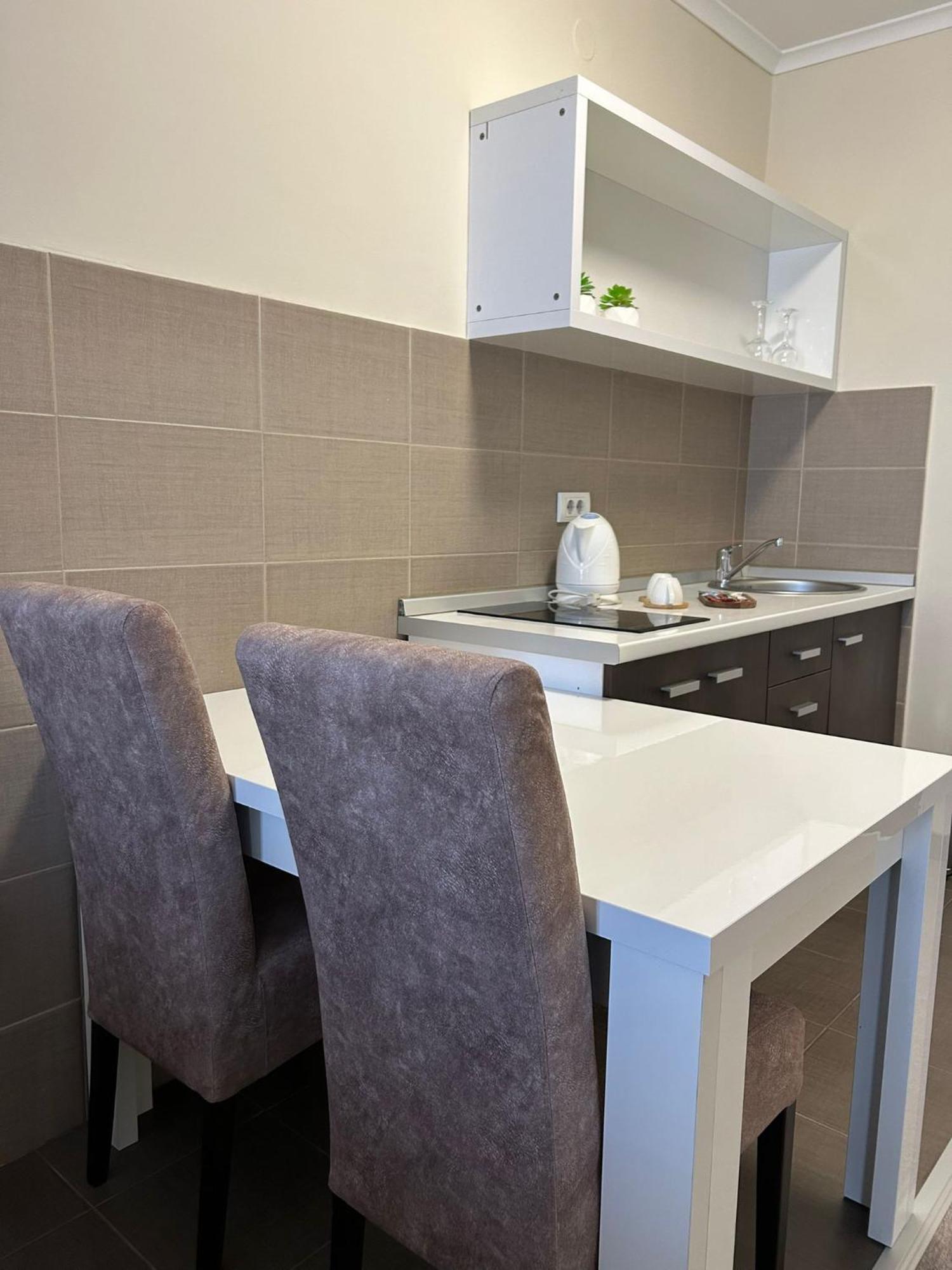 Garni Hotel Ema Kragujevac Bagian luar foto